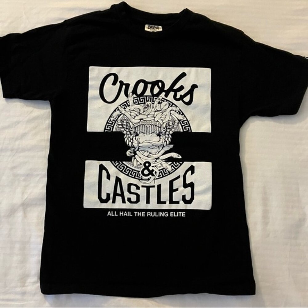Crooks  & Castles Black Graphic Tee Mens size small -see photos for measurements